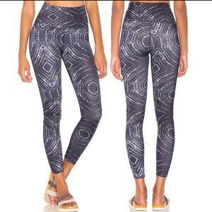 Beyond Yoga Lux Dunes Ripple Effect Tie Dye High Waisted Legging Blue Sz Small